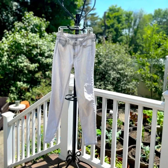 J.Brand 811 Polar Skinny’s - Picture 9 of 10